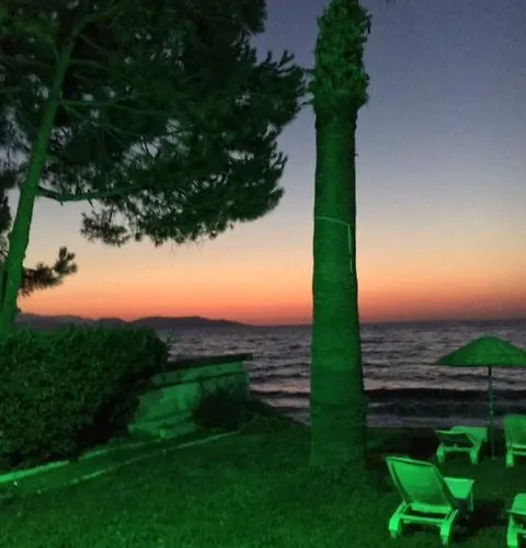 Art Beach * Guzelcamlı