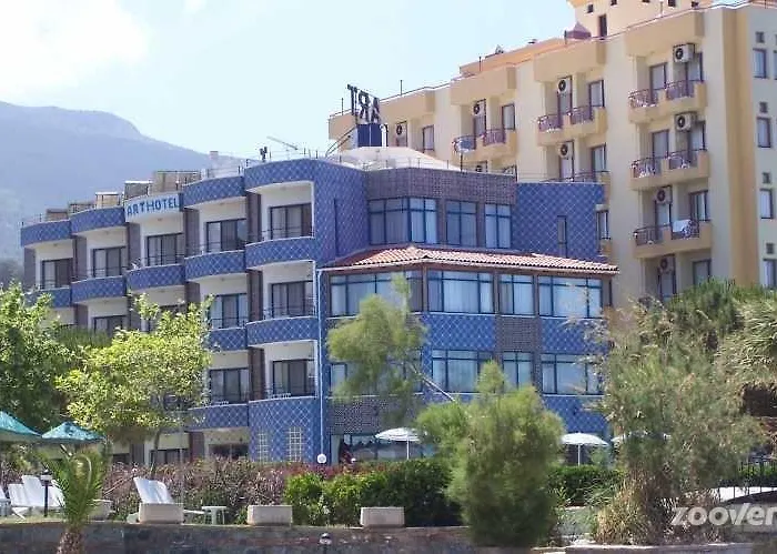 Art Beach Ξενοδοχείο *