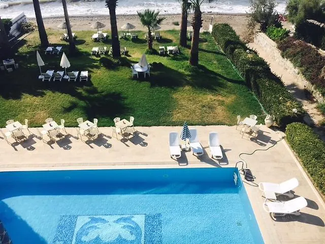 Art Beach Ξενοδοχείο *