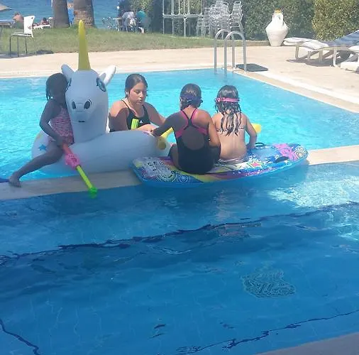 Art Beach Ξενοδοχείο Guzelcamlı