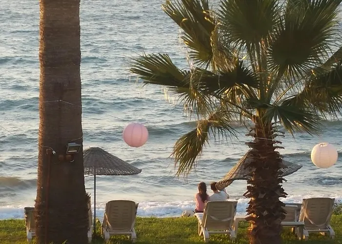 Art Beach Ξενοδοχείο *